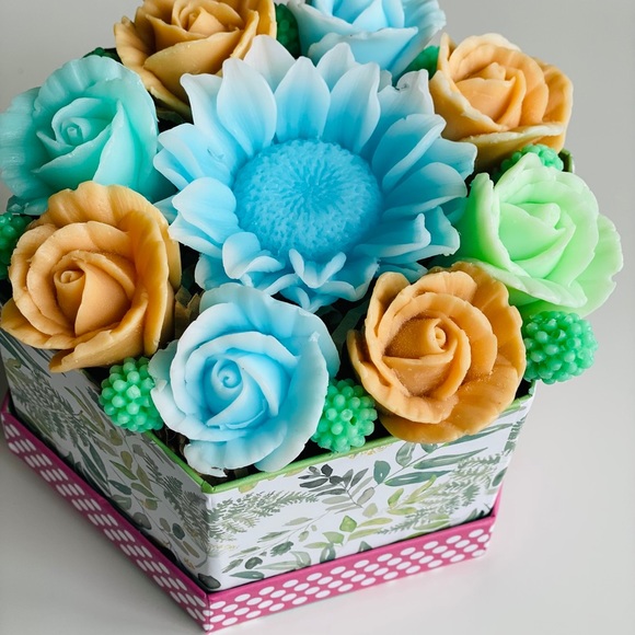 Handmade Soap gift for Her - Picture 8 of 9